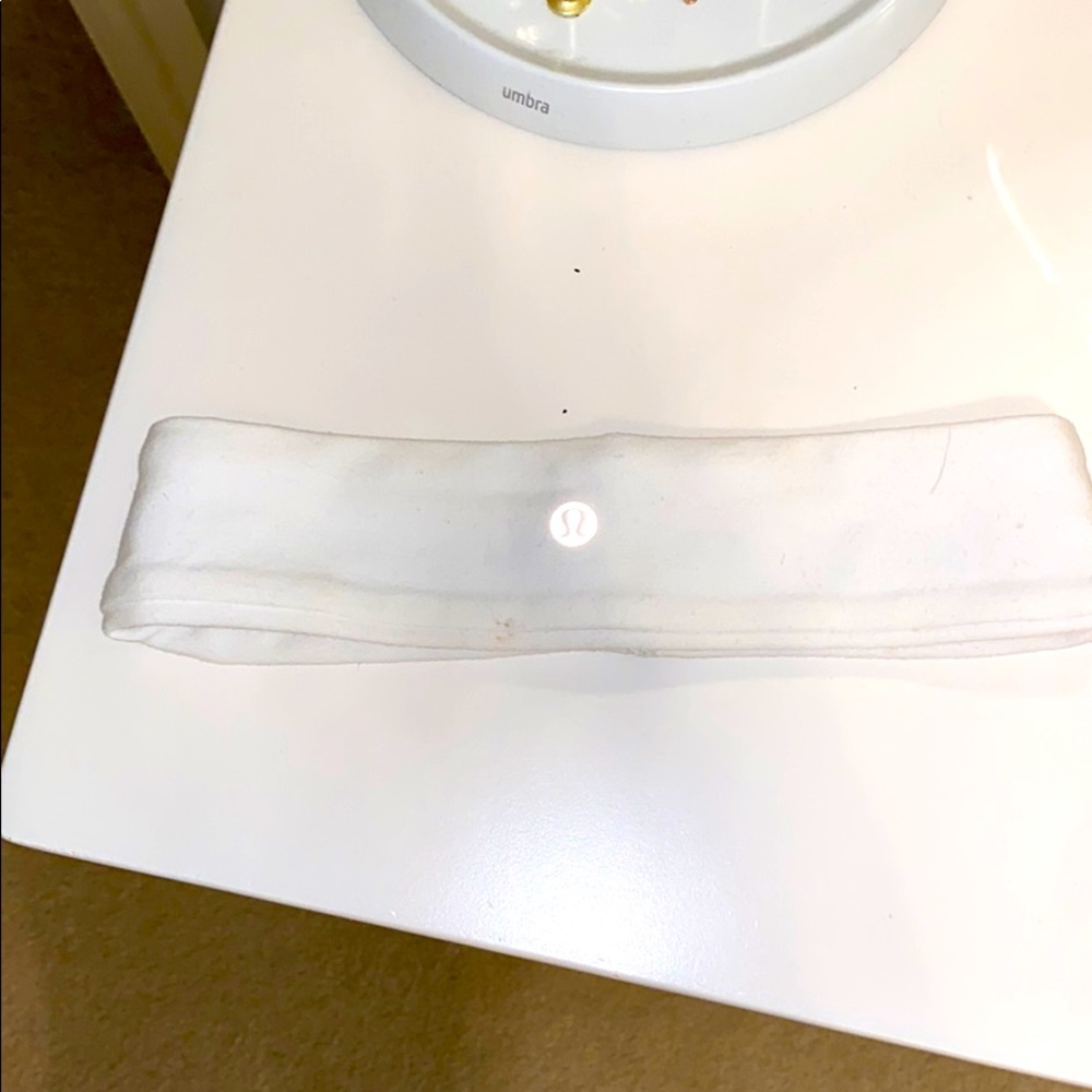 COPY - Lululemon white headband